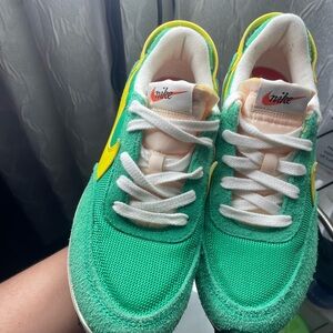 Size 7 - Nike Waffle Debut Vintage Stadium Green Opti Yellow W no box